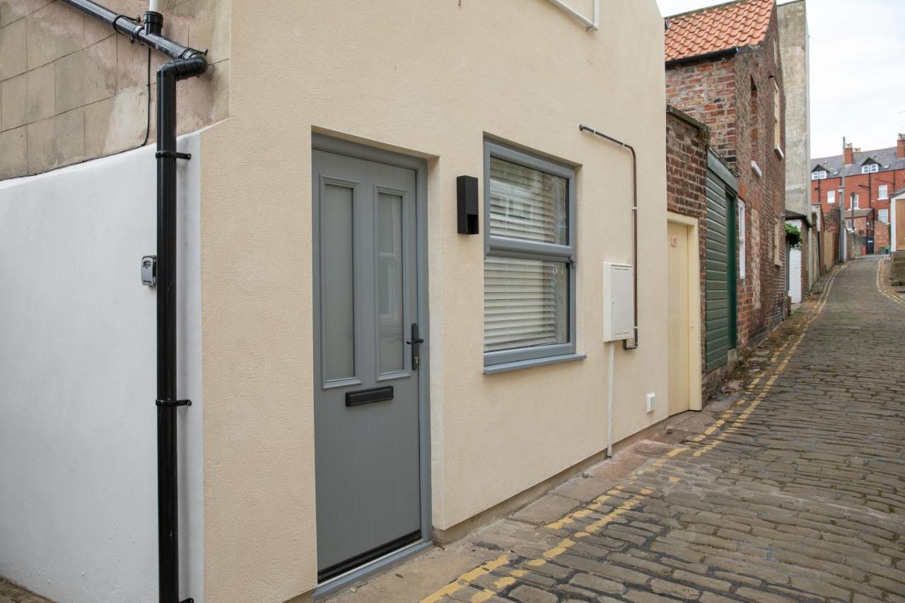Bijou Romantic Retreat, Whitby Centre Εξωτερικό φωτογραφία