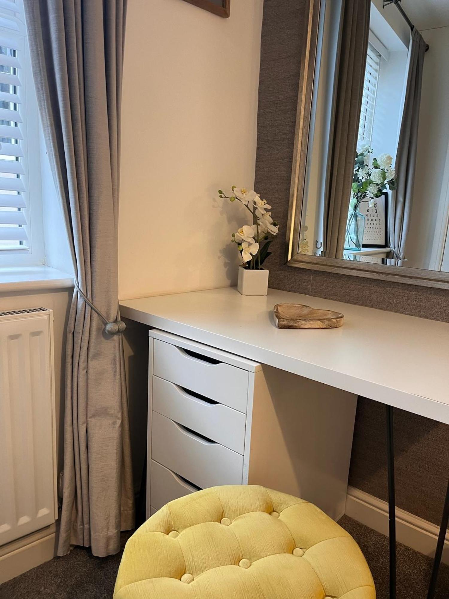 Bijou Romantic Retreat, Whitby Centre Εξωτερικό φωτογραφία